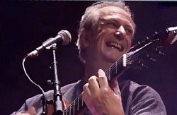 Pierre Bluteau, guitariste, chanteur, tierra del sur