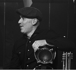 sebastien fauqué, percussionniste, tierra del Sur