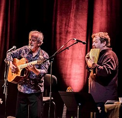 Pierre Bluteau, Olivier Ombredane, Tierra del sur, guitariste, flûtiste
